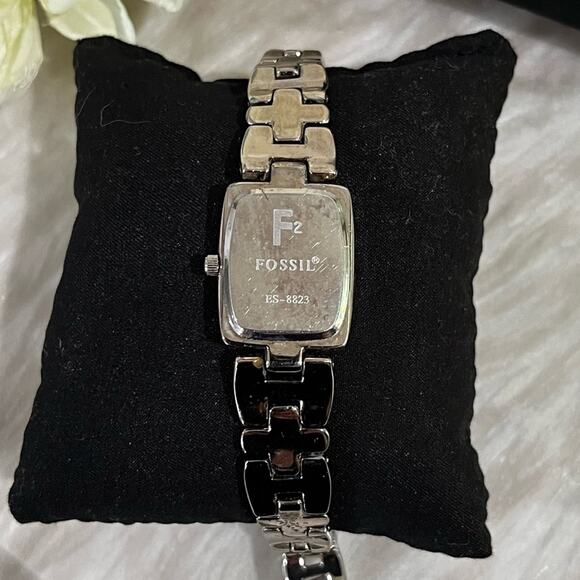 Fossil F2 ES8823 Stainless Steel Analog Quartz Silver Link Bracelet Wrist Watch main image 10